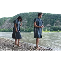 Cocoon Microfiber Poncho Ultralight Towel -CRESI Dive Shop cocoon microfiber poncho ultralight towel 2