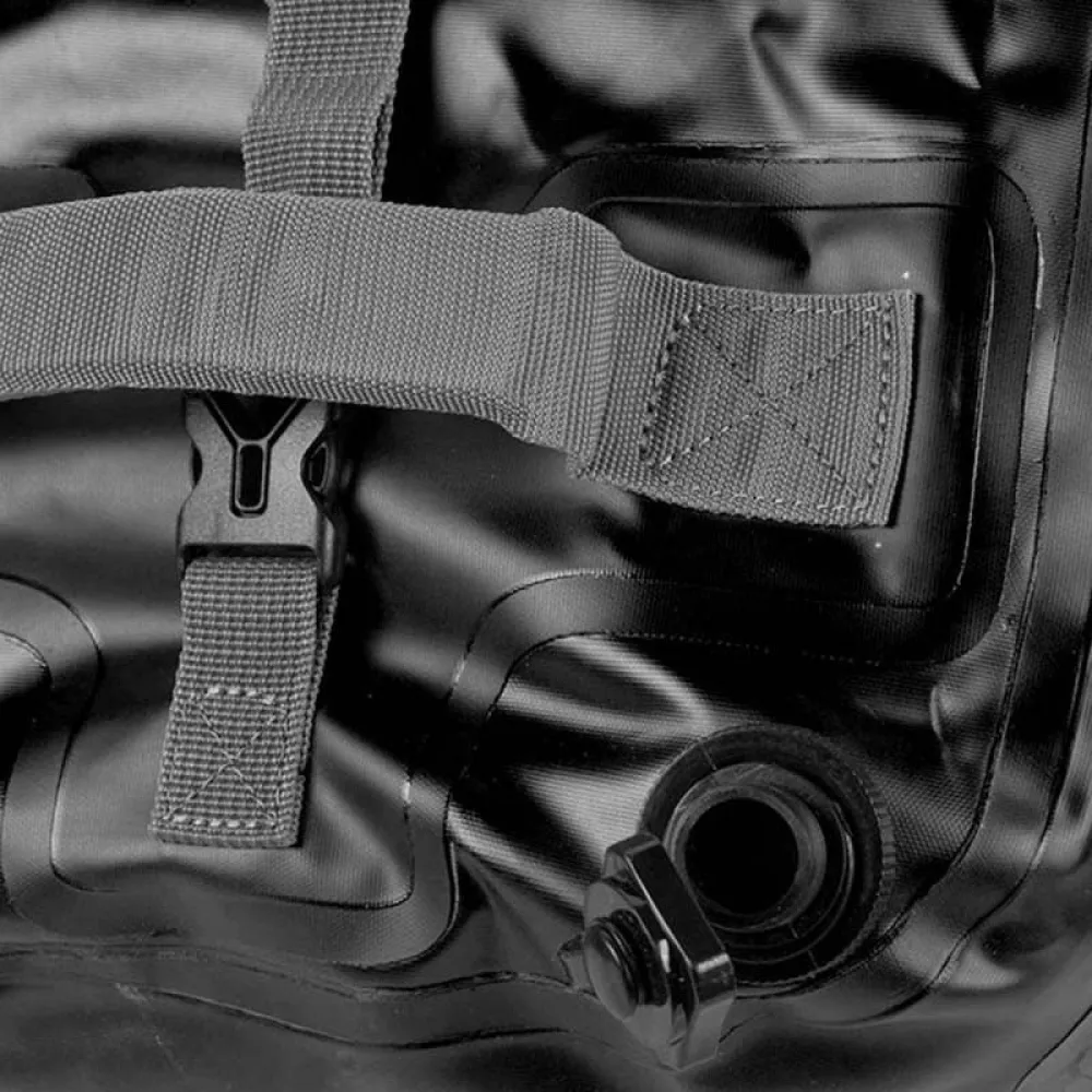 Barracuda 138L Bag 5 Barracuda 138L Bag - Image 3